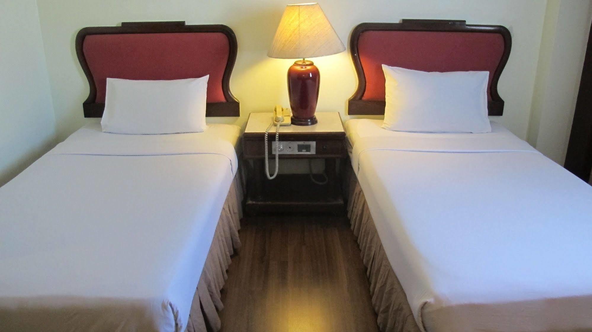Lee Gardens Hotel Хат Яй Екстериор снимка