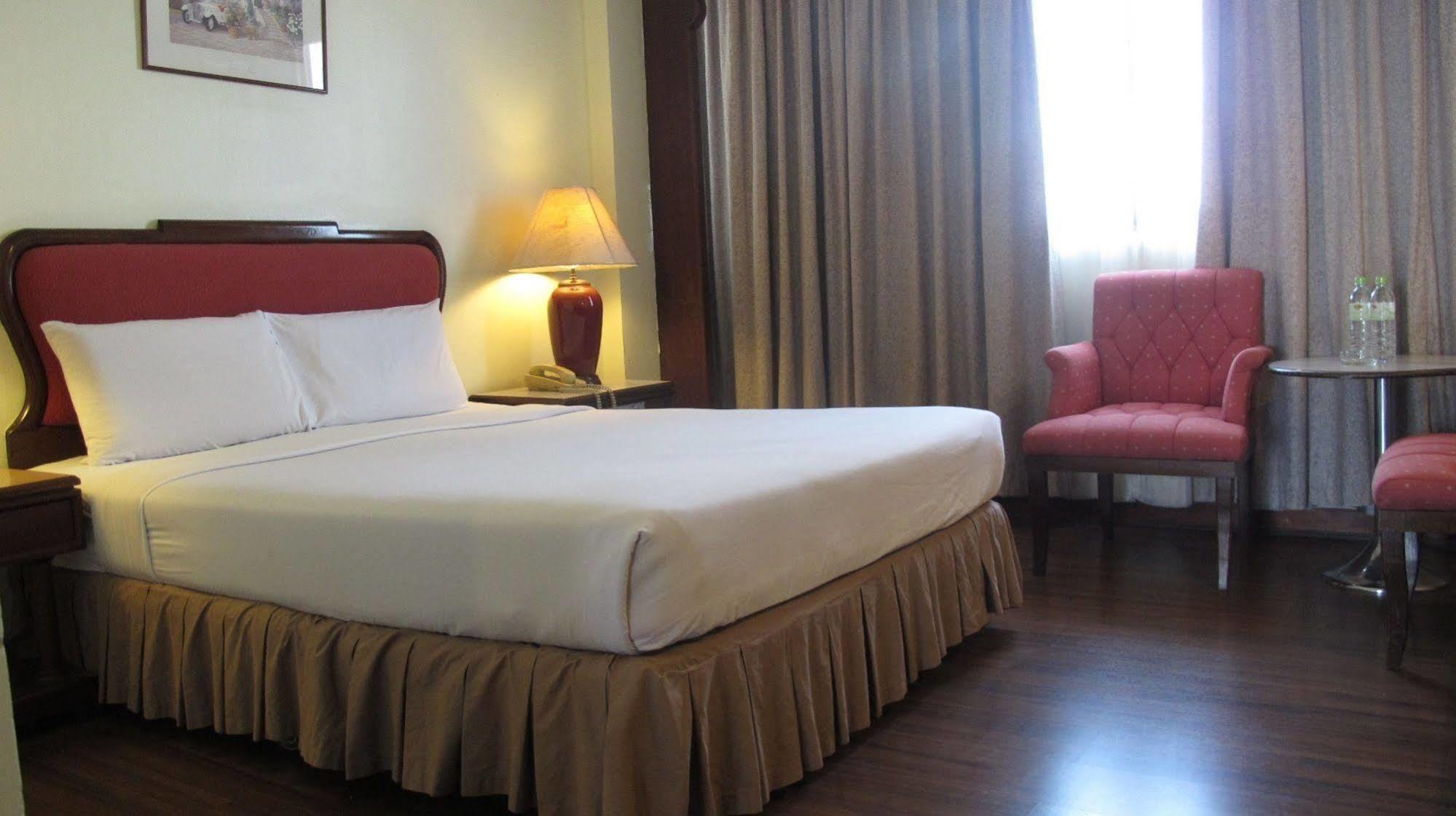 Lee Gardens Hotel Хат Яй Екстериор снимка
